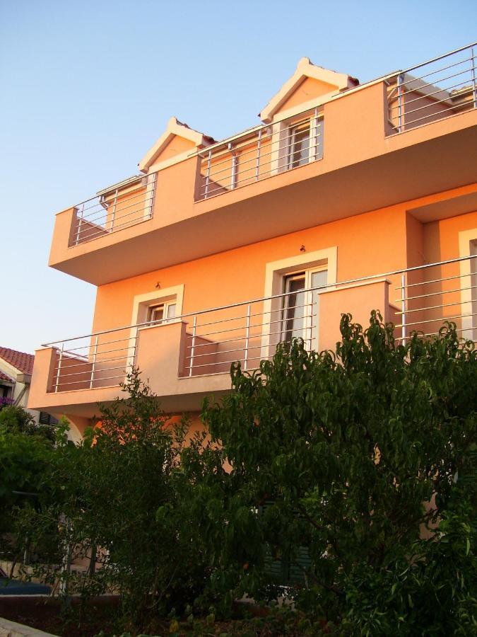 Villa Timea Примоштен Экстерьер фото