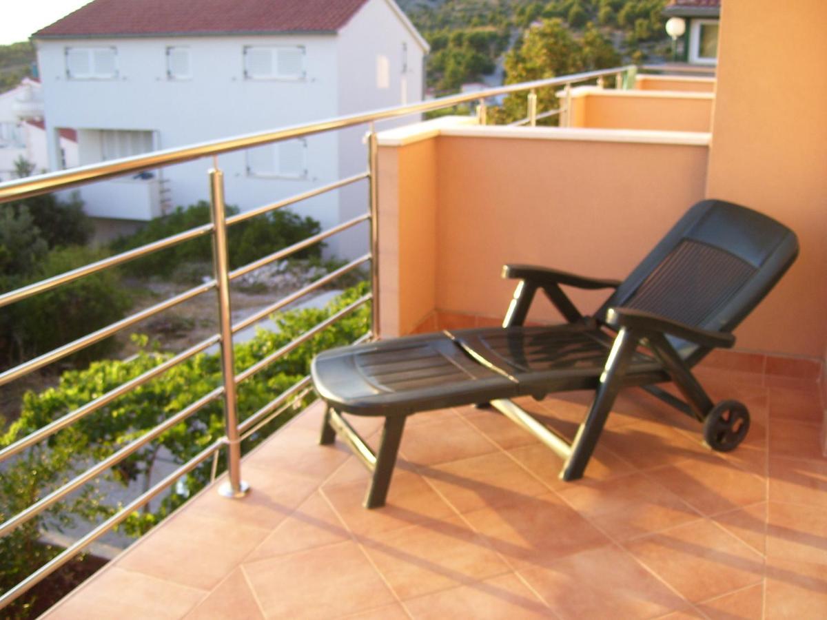 Villa Timea Примоштен Экстерьер фото